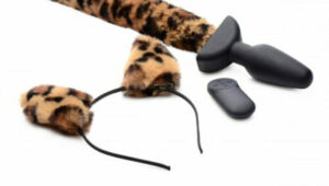 Tailz Moving and Vibrating Leopard Butt Plug With Tail