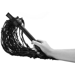 Saddle Leather Pain Barbed Wire Flogger Black